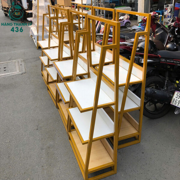 ke-trung-bay-cu-60cmx30cmx1m35-khung-sat-son-vang (2) ke trung bay cu 60cmx30cmx1m35 khung sat son vang 2
