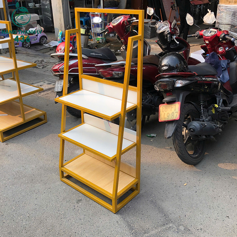 Kệ Trưng Bày Cũ 60CMX30CMX1M35 Khung Sắt Sơn Vàng ke-trung-bay-cu-60cmx30cmx1m35-khung-sat-son-vang-4 Kệ Trưng Bày Cũ 60CMX30CMX1M35 Khung Sắt Sơn Vàng
