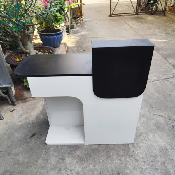 quay-le-tan-cu-1mx40cmx1m-bo-cong-thiet-ke-kem-hoc-tu (2) Quầy Lễ Tân Cũ 1MX40CMX1M Bo Cong Thiết Kế Kèm Hộc Tủ