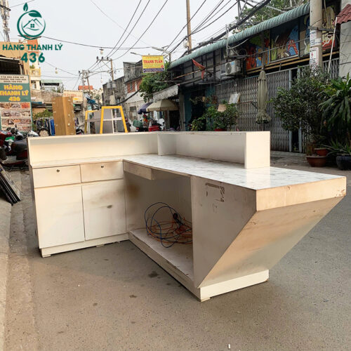 quay le tan cu 2m4x1m4x1m05 mau trang bo cong 4