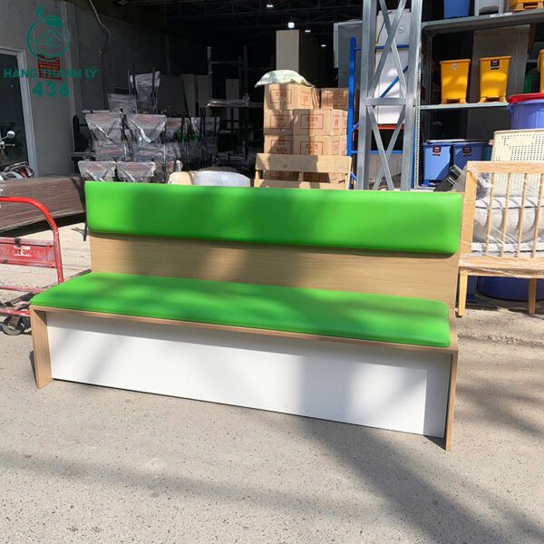 sofa bang cu boc nem xanh phu hop quan cafe
