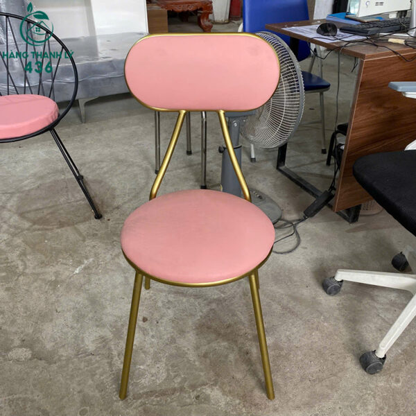 thanh ly ghe cafe nem hong khung sat son mau vang dong moi 99