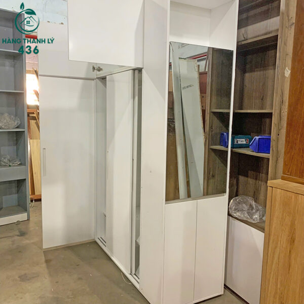 tu ao cu canh lua mau trang co ngan ke va guong soi 4