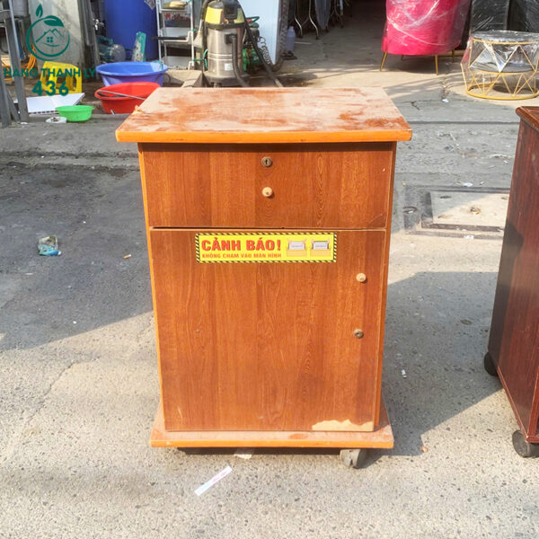 Tủ Cá Nhân Cũ Gỗ Màu Nâu Có Bánh Xe Di Chuyển