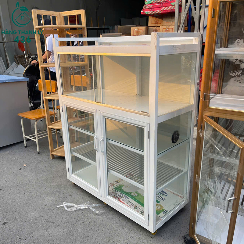 Tủ Kính Trưng Bày Cũ 2 Tầng Có Bánh Xe tu-kinh-trung-bay-cu-2-tang-co-banh-xe-4 Tủ Kính Trưng Bày Cũ 2 Tầng Có Bánh Xe