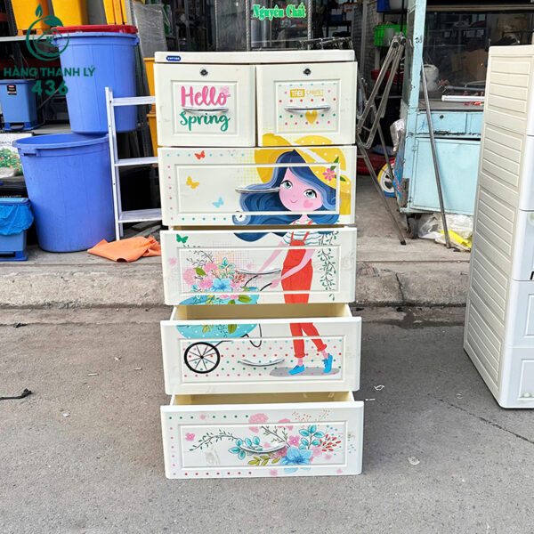 tu-nhua-duy-tan-cu-6-ngan-keo-in-hinh-de-thuong (4) tu nhua duy tan cu 6 ngan keo in hinh de thuong 4