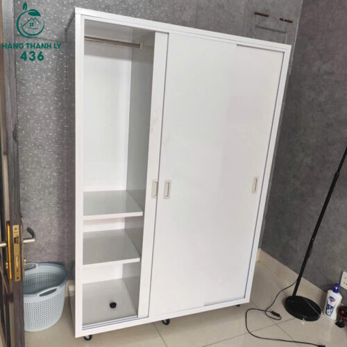 tu quan ao cu canh lua mau trang gon gang 2