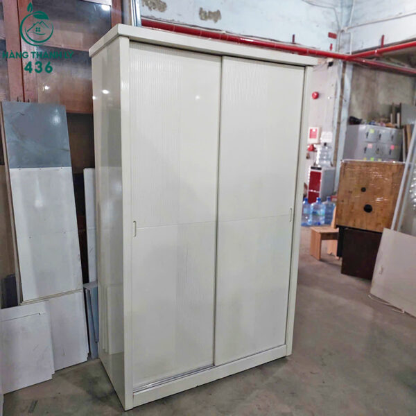 tu-quan-ao-cua-lua-go-cu-ben-trong-co-thanh-treo (3) tu quan ao cua lua go cu ben trong co thanh treo 3