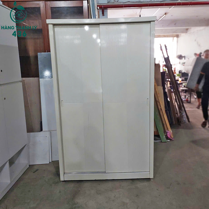 Tủ Quần Áo Cửa Lùa Gỗ Cũ Bên Trong Có Thanh Treo tu-quan-ao-cua-lua-go-cu-ben-trong-co-thanh-treo-4 Tủ Quần Áo Cửa Lùa Gỗ Cũ Bên Trong Có Thanh Treo