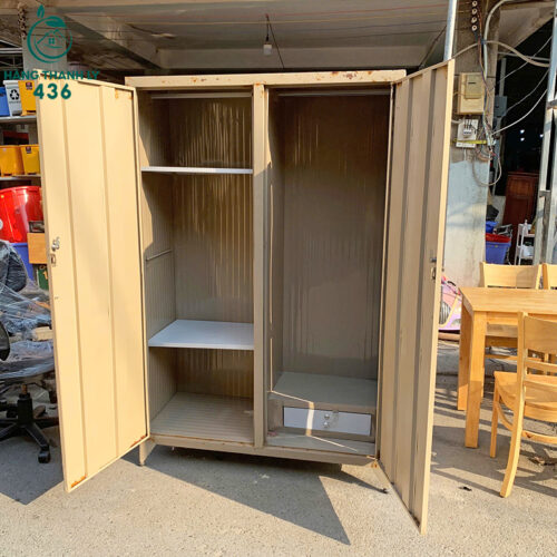 Tủ Sắt Cũ 2 Cánh 1M2X1M8X50CM Để Quần Áo Kèm Gương Soi 2 tu sat cu 2 canh 1m2x1m8x50cm de quan ao kem guong soi 3