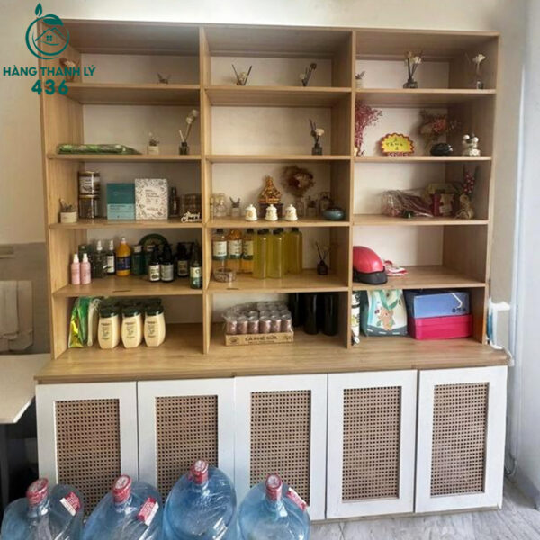 tu trung bay cu dang dung nhieu o rong rai 1