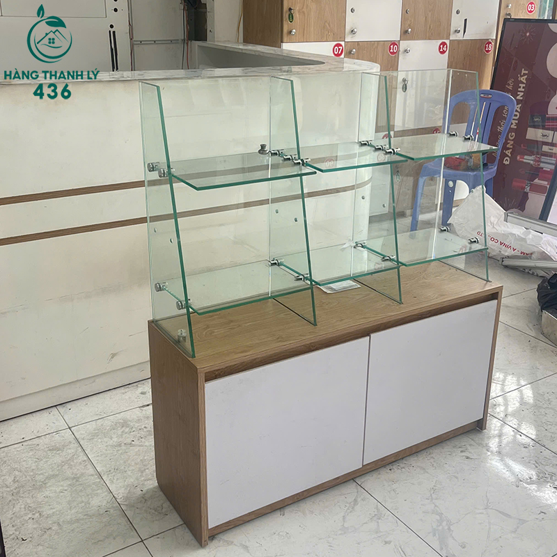 Tủ Trưng Bày Kính Cũ Có Ngăn Dưới Tiện Lưu Trữ tu-trung-bay-kinh-cu-co-ngan-duoi-tien-luu-tru-2 Tủ Trưng Bày Kính Cũ Có Ngăn Dưới Tiện Lưu Trữ