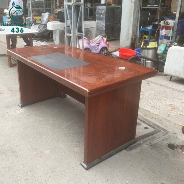 ban giam doc cu 1m6x80cm go nau thiet ke khong hoc 1