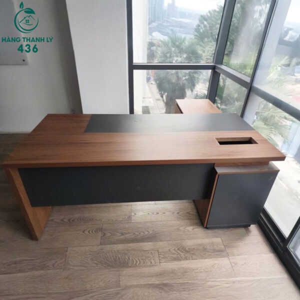 ban giam doc cu 1m8x1m6x76cm co hoc tu ben hong 2