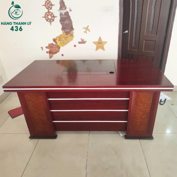 ban giam doc cu go nau dam co 3 vien trang 1