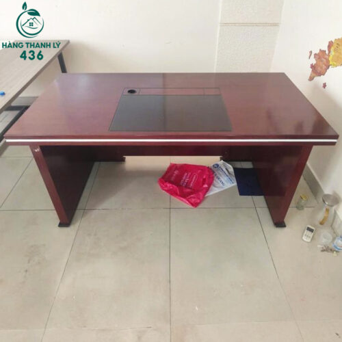 ban giam doc cu go nau dam co 3 vien trang 2