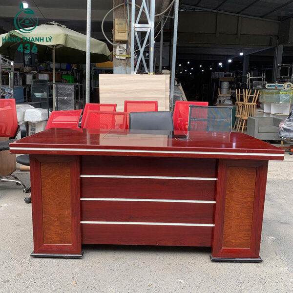 ban giam doc cu go nau dam co 3 vien trang 4