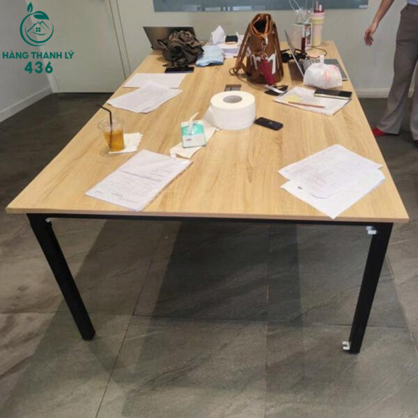 ban hop cu 1m8x1m2 thiet ke hien dai cho 6 8 nguoi