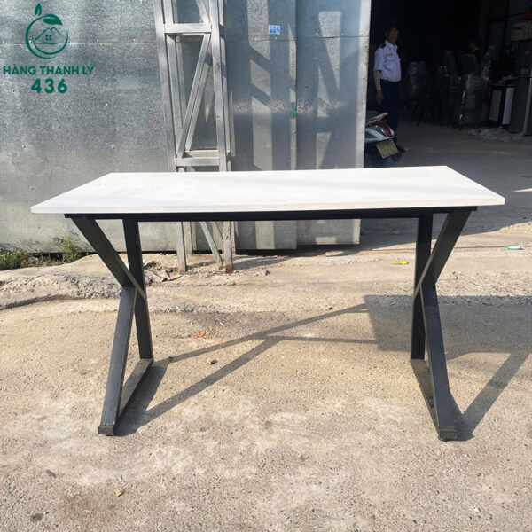 ban lam viec cu 1m2x60cm chan sat chu k mat go mau trang 2