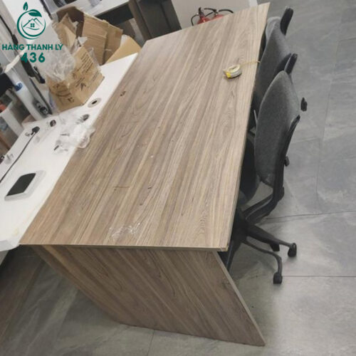 ban lam viec cu go cong nghiep 1m6x80cm rong rai 1