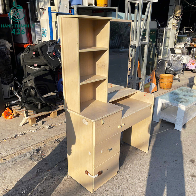 Bàn Trang Điểm Cũ Gỗ Màu Sáng Có Gương ban-trang-diem-cu-go-mau-sang-co-guong-2 Bàn Trang Điểm Cũ Gỗ Màu Sáng Có Gương