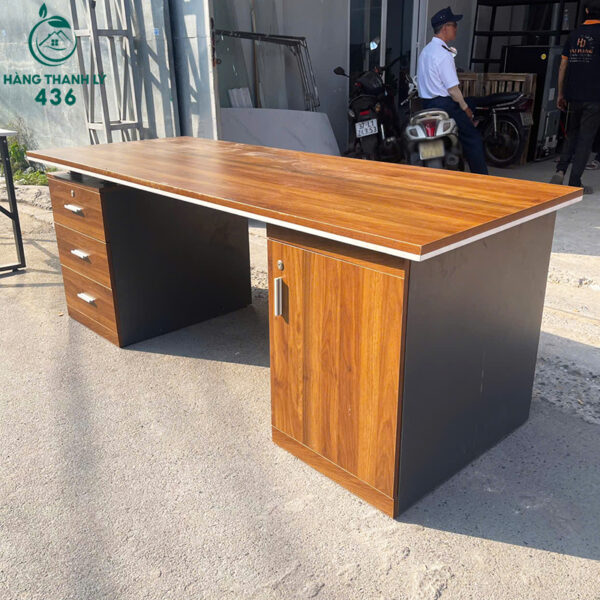 ban van phong go cu 2mx80cm co hoc keo tien loi 1