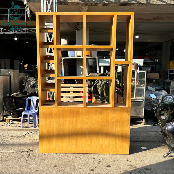 ke go trung bay cu 1m7x2m5 dang dung nhieu o 1