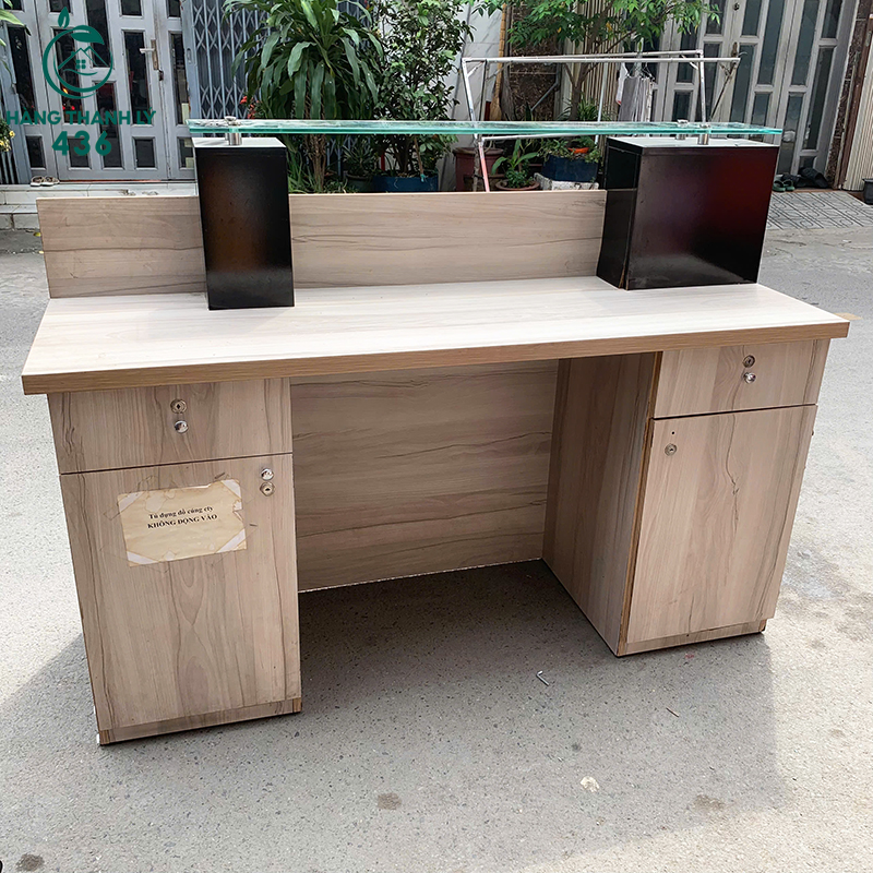 Quầy Lễ Tân Cũ 1M6X1M1X60CM Gỗ Phối Kính Trên Mặt quay-le-tan-cu-1m6x1m1x60cm-go-phoi-kinh-tren-mat-1-1 Quầy Lễ Tân Cũ 1M6X1M1X60CM Gỗ Phối Kính Trên Mặt