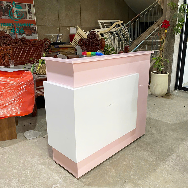 quay-thu-ngan-mau-hong-cu-co-ngan-keo-tien-loi-5 Quầy Thu Ngân Màu Hồng Cũ Có Ngăn Kéo Tiện Lợi