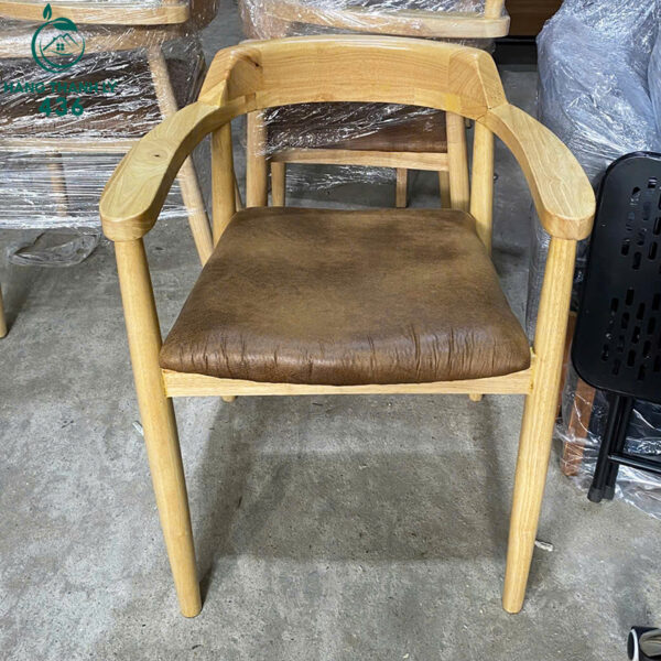 thanh ly ghe go tua cong tay vin boc nem moi 99 4