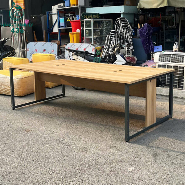 ban hop cu 1m2x2m4 chan sat cum 4 nguoi 1