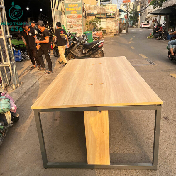 ban hop cu 1m2x2m4 chan sat cum 4 nguoi 3