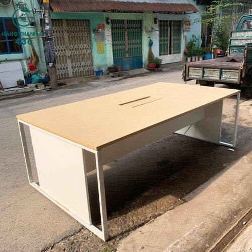 Bàn Họp Cũ 2M2X1M2X75CM Chân Sắt Có Nắp Luồn Dây
