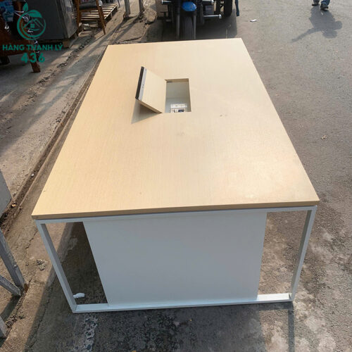 Bàn Họp Cũ 2M2X1M2X75CM Chân Sắt Có Nắp Luồn Dây