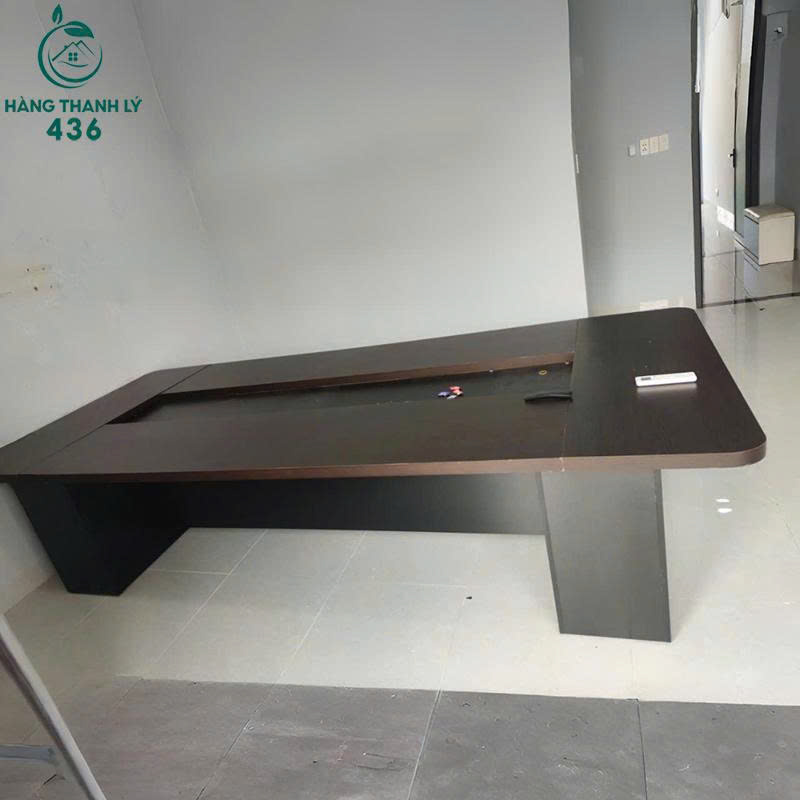 Bàn Họp Cũ 3M3X1M4X75CM Màu Nâu Đậm ban-hop-cu-3m3x1m4x75cm-mau-nau-dam-2 Bàn Họp Cũ 3M3X1M4X75CM Màu Nâu Đậm