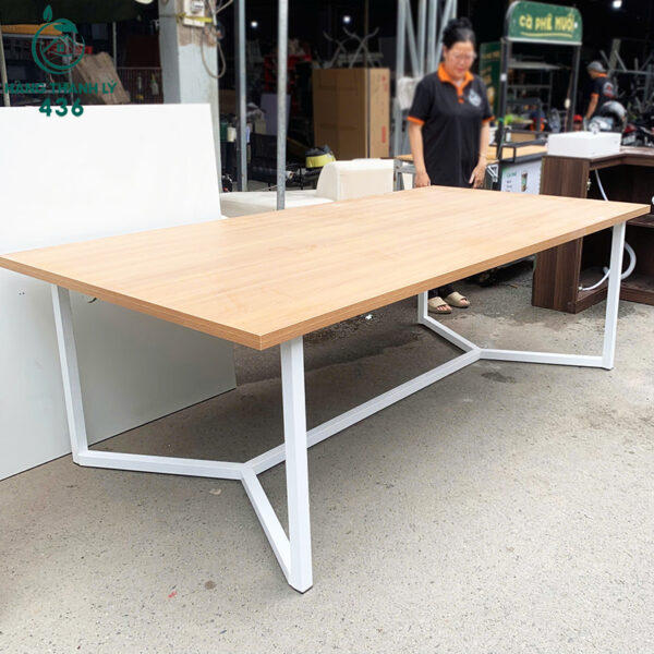 ban hop cu van go vang chan sat mau trang 1