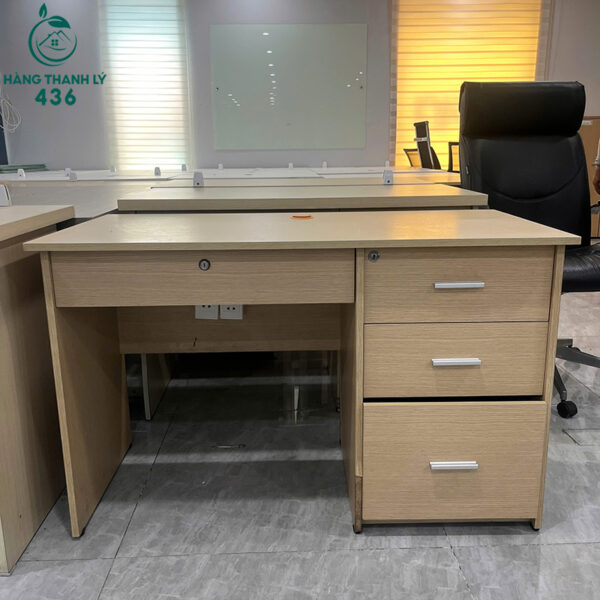 ban lam viec cu 1m2x60cm co hoc keo 1