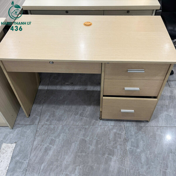 ban lam viec cu 1m2x60cm co hoc keo 3