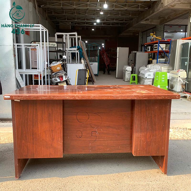 ban-lam-viec-cu-1m4x70cmx75cm-mau-nau-co-hoc-tu-mau-1-1 Bàn Làm Việc Cũ 1M4X70CMX75CM Màu Nâu Có Hộc Tủ