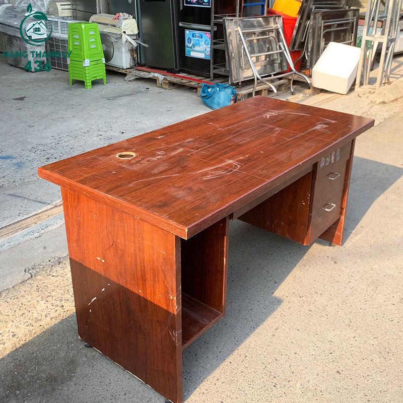 ban-lam-viec-cu-1m4x70cmx75cm-mau-nau-co-hoc-tu-mau-1-3 Bàn Làm Việc Cũ 1M4X70CMX75CM Màu Nâu Có Hộc Tủ