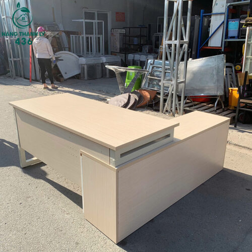 ban lam viec cu 1m6x60cmx1m6 thiet ke chu l kem tu phu 3