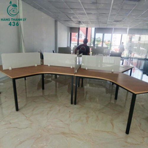 ban lam viec cu chia o da nang tiet kiem khong gian 2