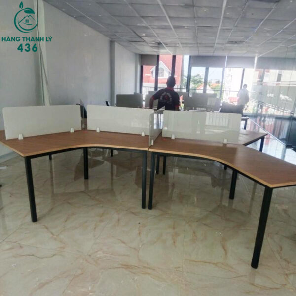 ban lam viec cu chia o da nang tiet kiem khong gian 2