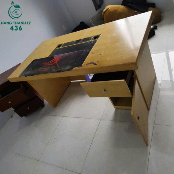 ban-lam-viec-cu-co-hoc-tu-tien-luu-tru-ho-so (2) Bàn Làm Việc Cũ 1M6X80CMX75CM Vân Gỗ Vàng Kèm Hộc Tủ