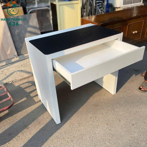 ban trang diem cu dep ket hop mat den chac chan 3