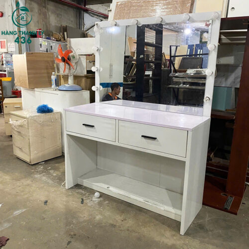 ban trang diem mau trang cu 1m2x45cmx1m6 co den led 2