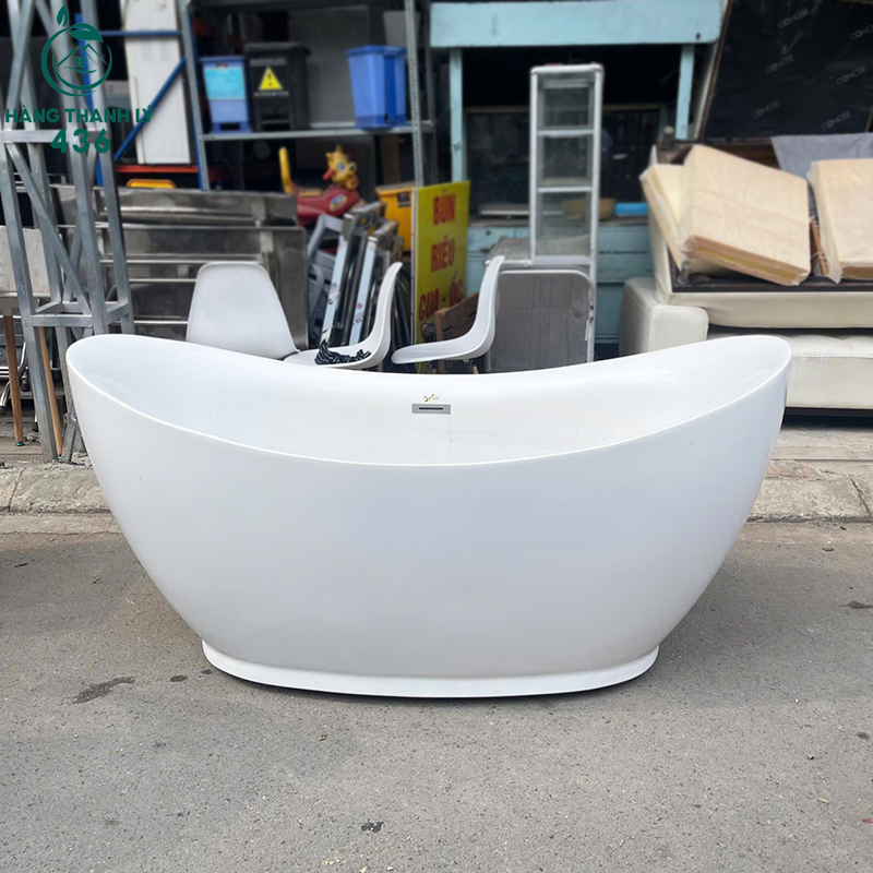 Bồn Tắm Nhựa Trắng Cũ Kiểu Dáng Hình Thuyền bon-tam-nhua-trang-cu-kieu-dang-hinh-thuyen-2 Bồn Tắm Nhựa Trắng Cũ Kiểu Dáng Hình Thuyền