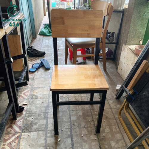 ghe quan an cu cu co lung tua 1