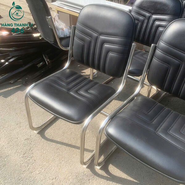 ghe van phong cu khung kim loai dem da ben 1