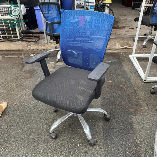 Ghế Xoay Văn Phòng Cũ Lưng Lưới Màu Xanh 2 Ghế Xoay Văn Phòng Cũ Lưng Lưới Màu Xanh